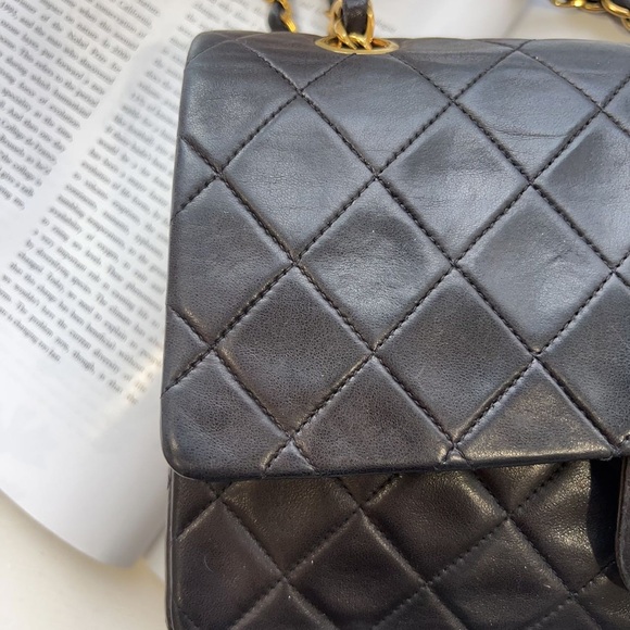 Chanel Vintage Medium Black Lambskin Classic Double Flap Bag - Picture 8 of 12